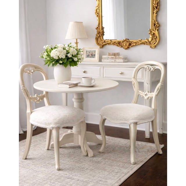 Late 20th Century Pair of French-Style Dining Chairs With Carved Backs and White Bouclé Upholstery For Sale - Image 5 of 5