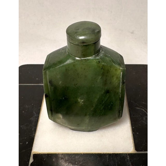 1920s Green Jade Art Deco Snuff Bottle With Stopper & Spoon For Sale - Image 4 of 12