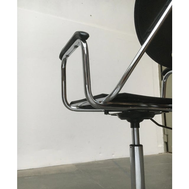 Vintage Italian Postmodern Charlie Swivel Chair by Carlo Bimbi & Nilo Gioacchini for Segis, 1980s For Sale - Image 17 of 18