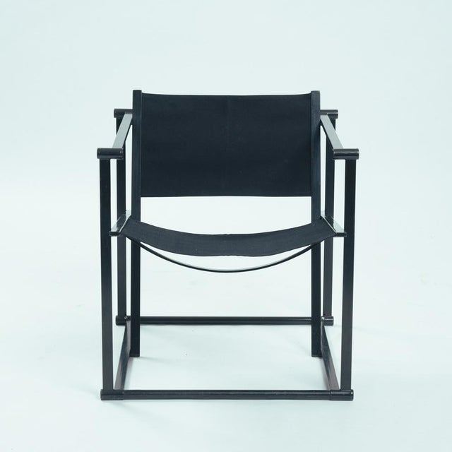This chair was designed in attribution to Gerrit Rietveld. Radboud van Beekum only also wants to let people sit...
