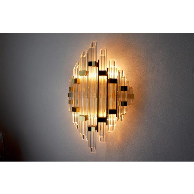 Hollywood Regency Italian Sconce in Cut Crystals from Venini, 1970 For Sale - Image 3 of 8