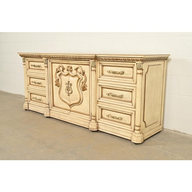 Rococo Romweber Hollywood Regency French Rococo Cream Lacquered Parcel Gilt Nine-Drawer Dresser, Circa 1960s For Sale - Image 3 of 12
