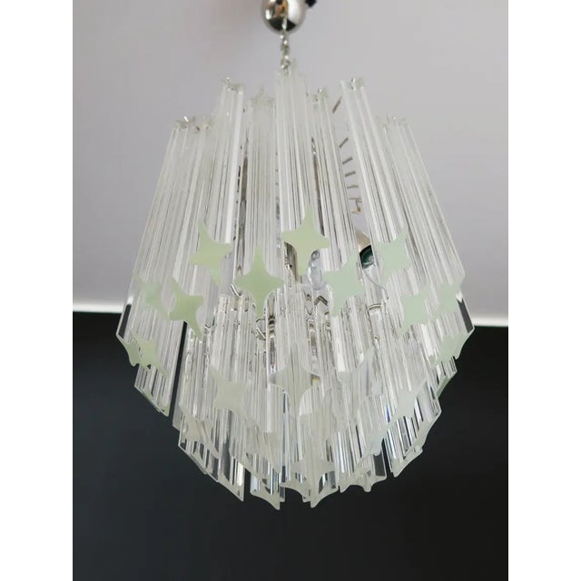 Mid-Century Modern Quadriedri Murano Chandelier – 47 Trasparent Prisms For Sale - Image 3 of 9