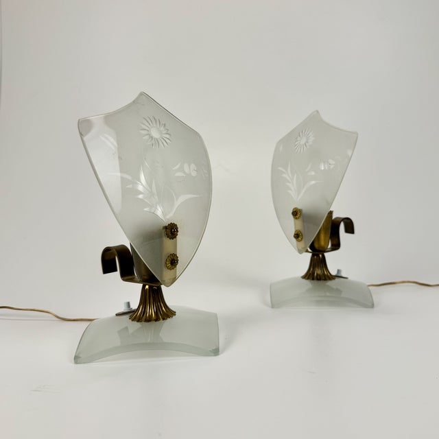 Small Italian Frosted Engraved Glass Bedside Lamps, 1940s, Set of 2 For Sale - Image 10 of 10
