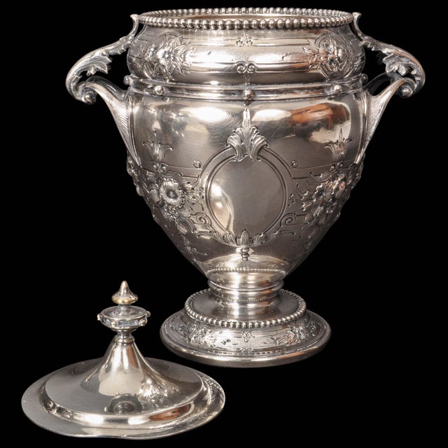 Gorham Antique American Gorham Coin Silver Mary Todd Lincoln Tea & Coffee Service, 1861 - 7 Pieces For Sale - Image 4 of 12