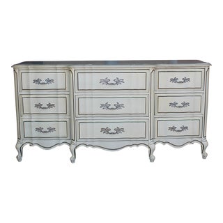 Late 20th Century French Style Cream Dresser of Nine Drawers For Sale