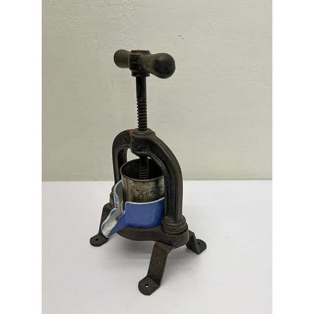 Antique French Cast Iron Fruit Press from Camion Frères, 1920s For Sale - Image 3 of 12