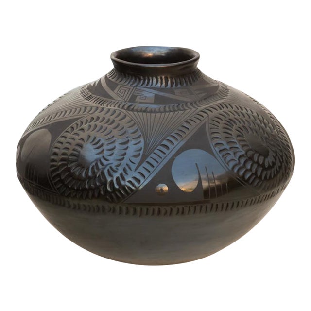 Engraved Black Clay Mata Ortiz Olla For Sale