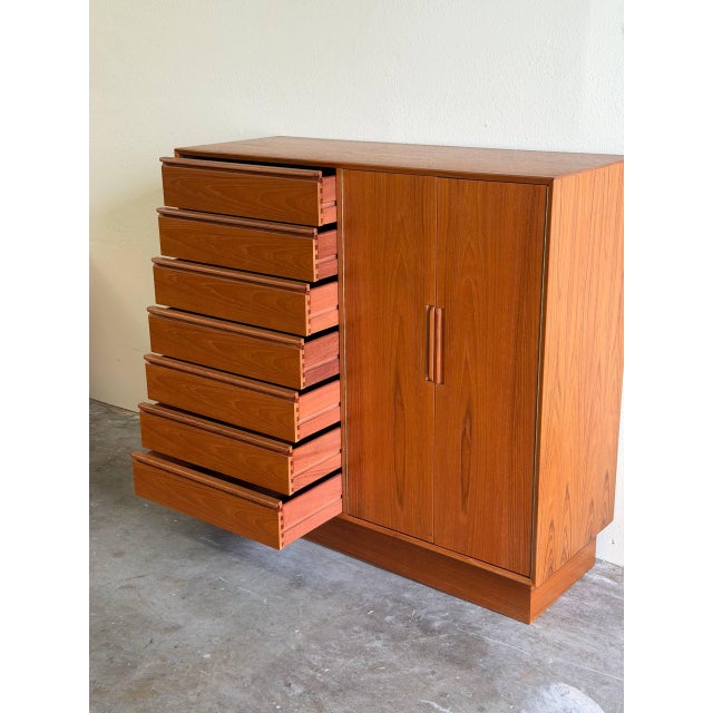 Westnofa Furniture Scandinavian Teak Highboy - Mid-Century Modern Gentleman’s Chest by Westnofa, Norway, 1960s For Sale - Image 4 of 12