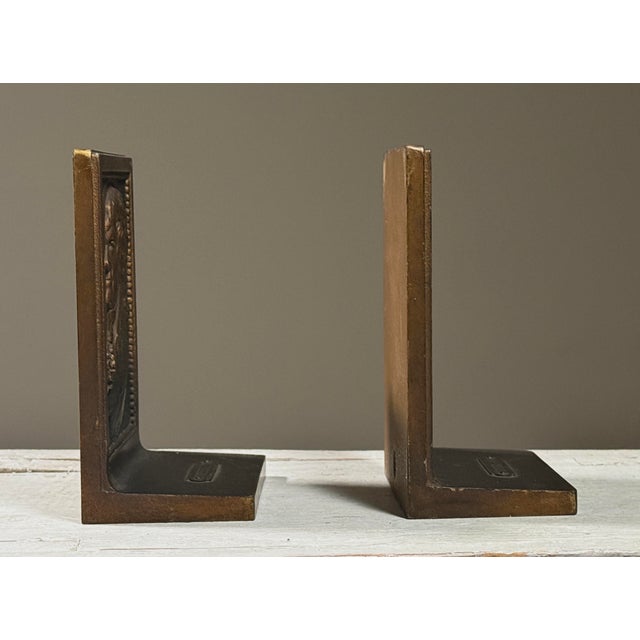 American Vintage Pair of Cast Bronze Bas-Relief Thomas Jefferson Portrait Bookends For Sale - Image 3 of 9