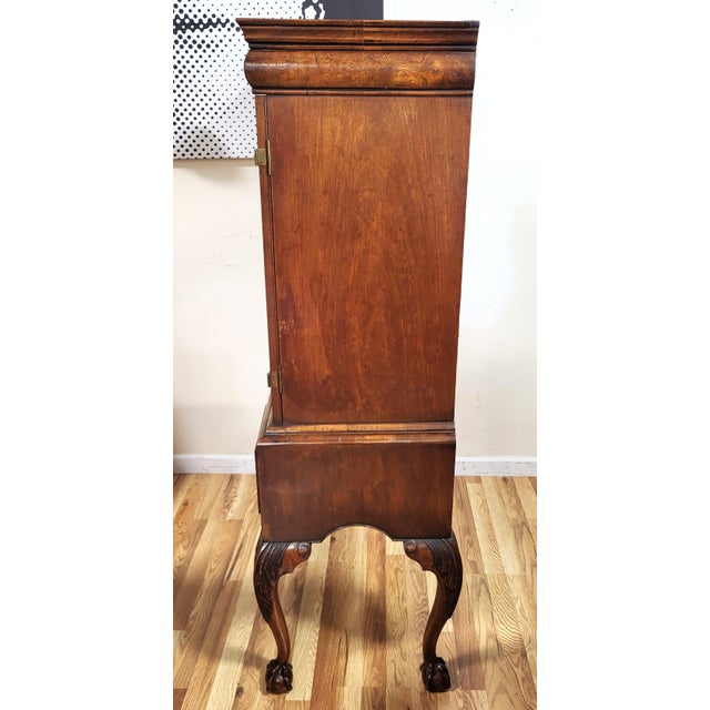Early 20th Century Antique English Queen Anne Walnut Cabinet on Stand Mirrored Cocktail Bar Chest For Sale - Image 5 of 18