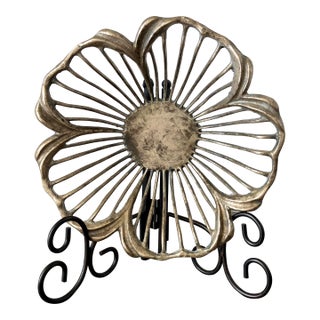 Late 20th-Century Moulded Cast Brass Reticulated Hibiscus-Petal Shaped Decorative Bowl For Sale