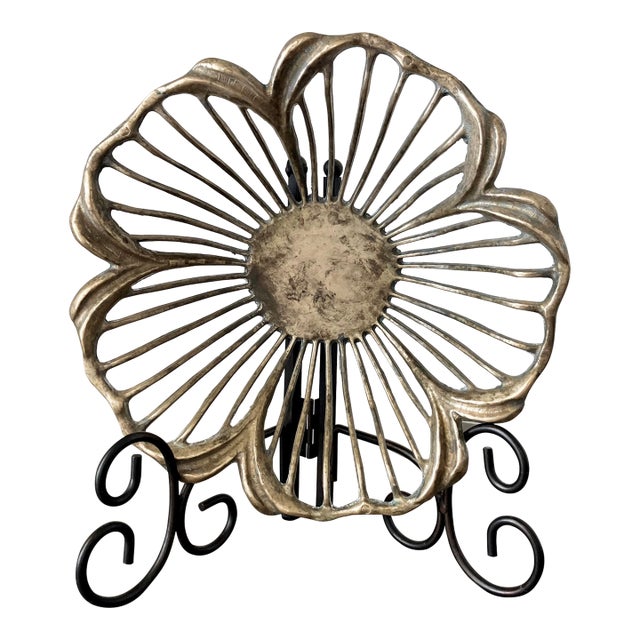 Late 20th-Century Moulded Cast Brass Reticulated Hibiscus-Petal Shaped Decorative Bowl For Sale