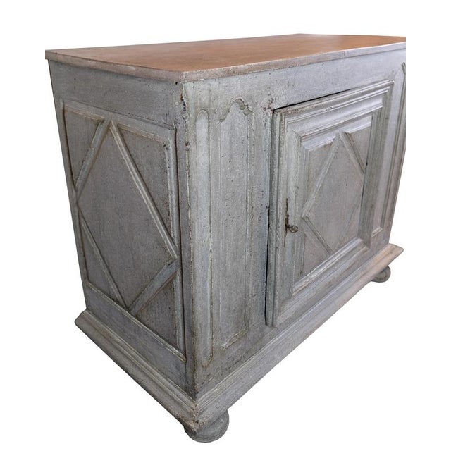 Original painted food cabinet from the 1720s of Spanish origin, grey. Food cabinets were used to store food and protect it...