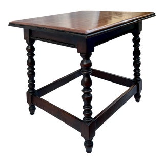 Early 20th Century Turned Leg English Oak Side Table For Sale