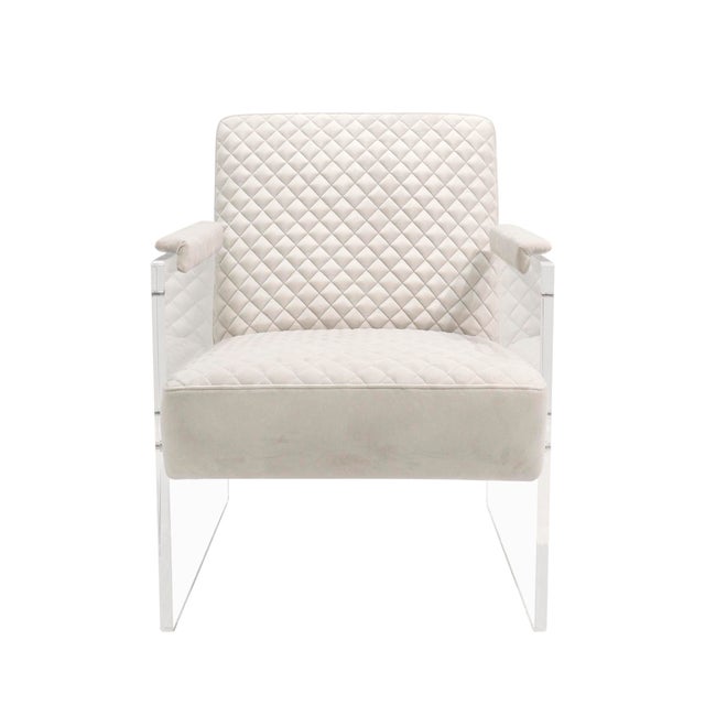 For any home in need of a classic and luxurious chair. This armtchair adds an aura of luxury, and class to any room, and...