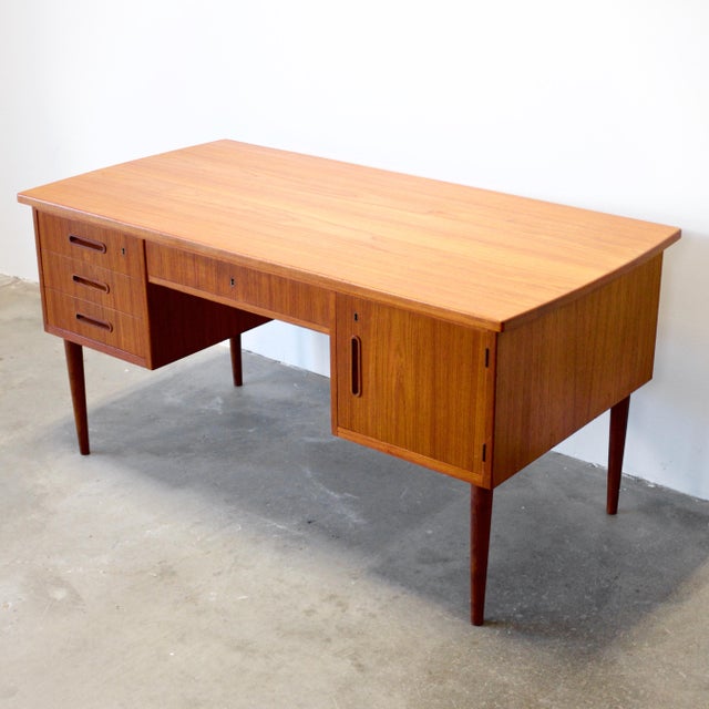 1960s Danish Teak Desk With Curved Sides & Rear Storage For Sale - Image 11 of 18