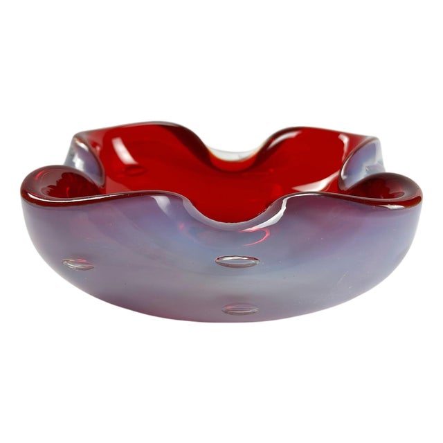 Murano Sommerso Glass Bowl in Ruby Red and Alabaster by Alfredo Barbini, 1960s For Sale