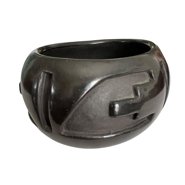 1970s Native American Pottery From the Santa Clara Pueblo, Signed Stella Charavarria For Sale - Image 5 of 15