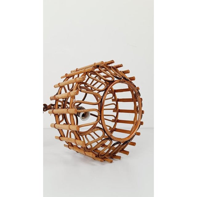 Wood Italian Handcrafted Cane and Rattan Pendants Light in the style of Albini, 1960s, Set of 2 For Sale - Image 7 of 16