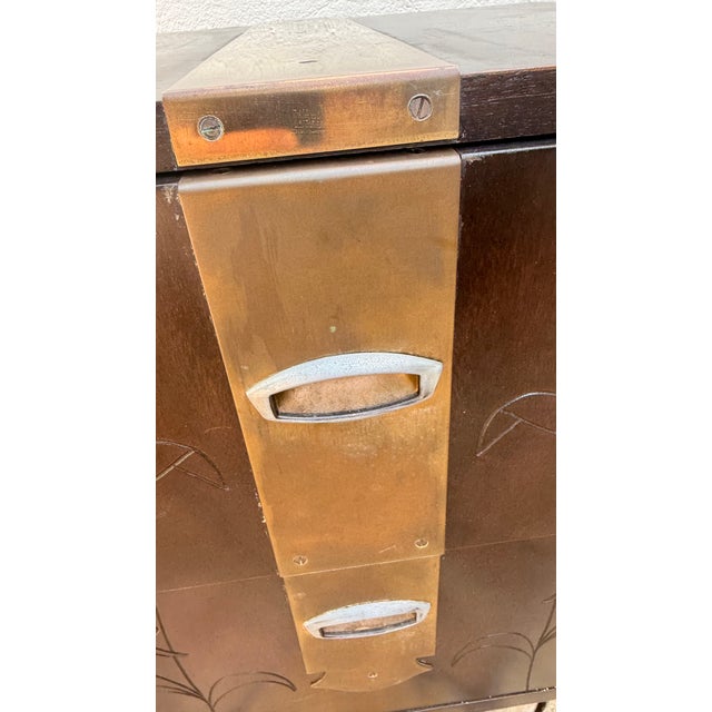 1970s Henredon Asian Modern Two-Drawer Nightstands With Brass Accents – A Pair For Sale - Image 9 of 17