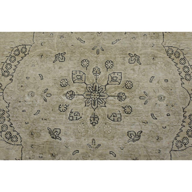 Tabriz Rug 9’7” X 13’1” Beige Wool Vintage Distressed Hand-Knotted Carpet For Sale In Philadelphia - Image 6 of 15