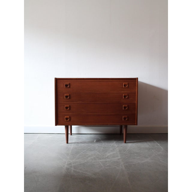 Vintage Danish Chest of Drawers in Teak, 1960s, in Good conditions. Designed 1960 to 1969
