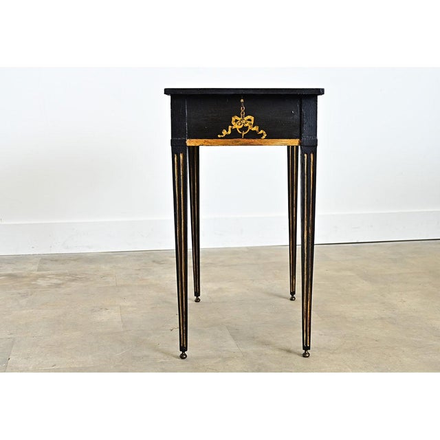Early 20th Century English Painted Vintage Table with Découpage For Sale - Image 13 of 13