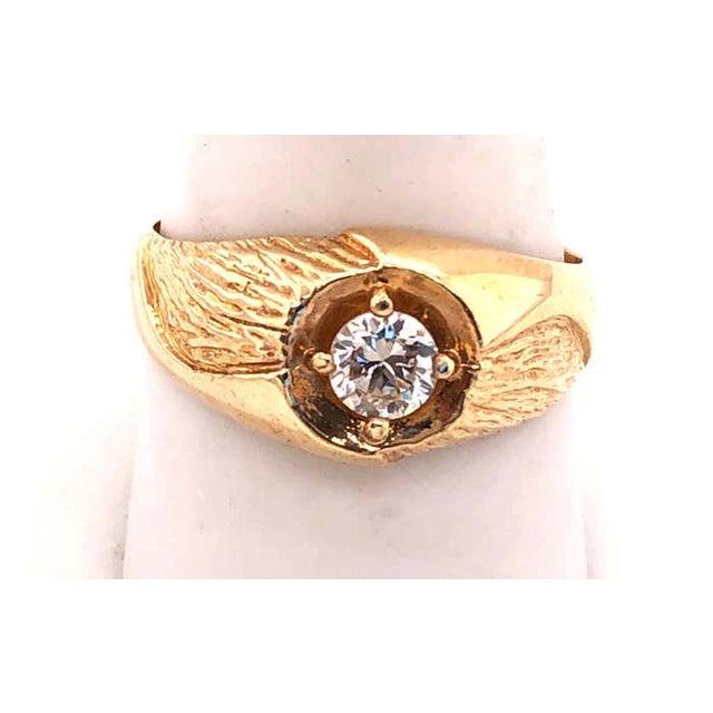 14 Karat Yellow Etched Gold Fashion Ring With Solitaire Round Diamond For Sale - Image 9 of 12