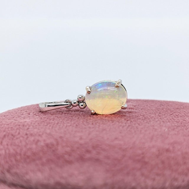 Contemporary 1.7Ct Solitaire Opal Pendant in Solid 14k Gold, Oval Cut 10x8mm For Sale - Image 3 of 9