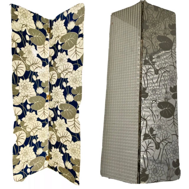 1970s Hollywood Regency Glam style two-panel screen. Two reversible panels covered in vintage wallpaper. Side A folds...