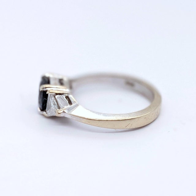 Metal Late 20th Century 18k White Gold Ring With Gia Round Blue Sapphire & Trillion Diamonds - Size 5.5 For Sale - Image 7 of 9