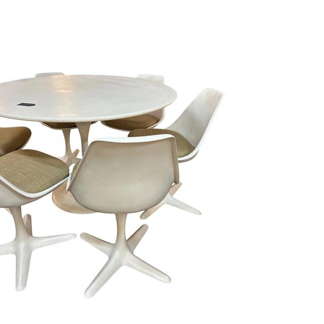 Tulip Dining Set with Round Pedestal Table and Swivel Chairs by Maurice Burke for Arkana, 1960s, Set of 7 For Sale - Image 9 of 11
