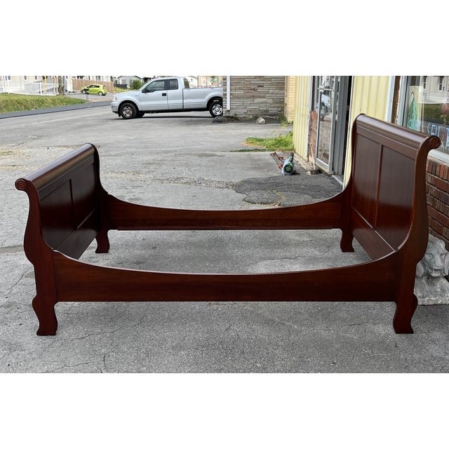 Late 20th Century Vintage Pennsylvania House Solid Cherry Queen Sleigh Bed For Sale - Image 5 of 14