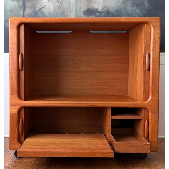 Dyrlund Vintage 1970s Dyrlund Danish Modern Teak Rolling Tv / Media Cabinet With Tambour Doors For Sale - Image 4 of 17