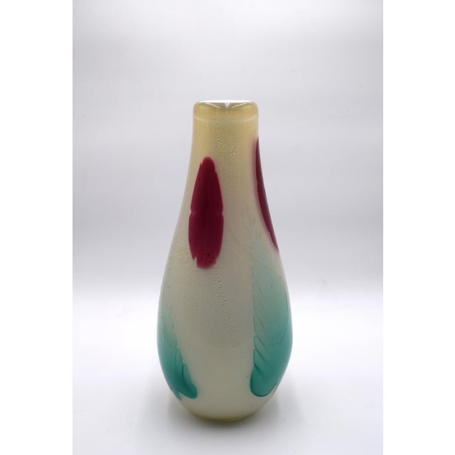 Large Murano glass vase, Italian production from around the 1960s. Leaf decoration, gold inserts, very decorative....