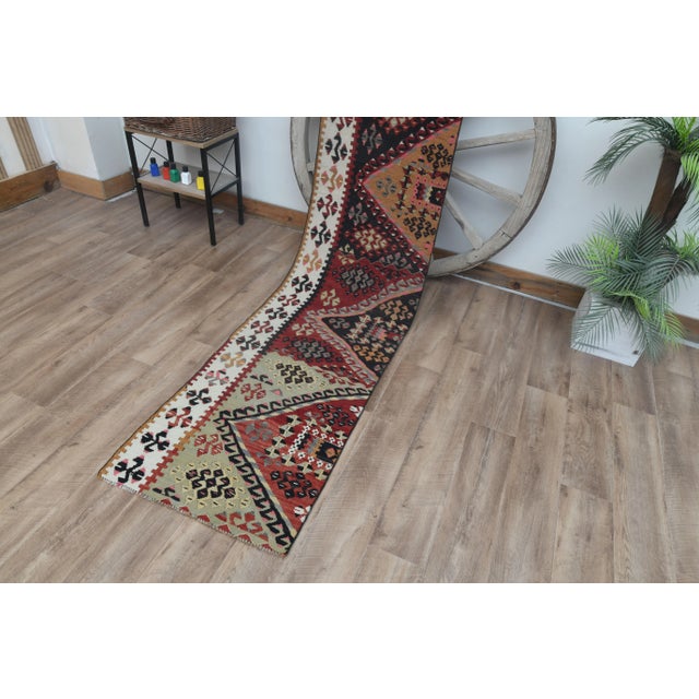 Red 1970s Vintage Turkish Handmade Wool Cotton Colorful Kilim Rug For Sale - Image 8 of 11