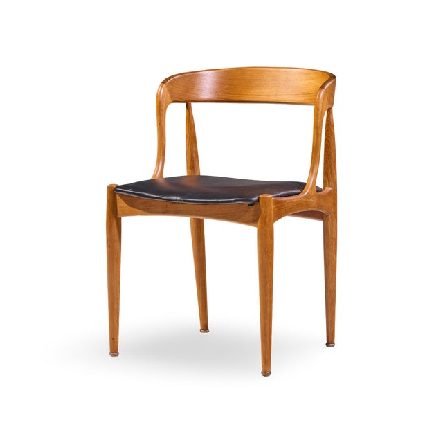 Johannes Andersen for Uldum Møbelfabrik Mid Century Danish Teak Dining Chairs - Set of 6 For Sale In Chicago - Image 6 of 10