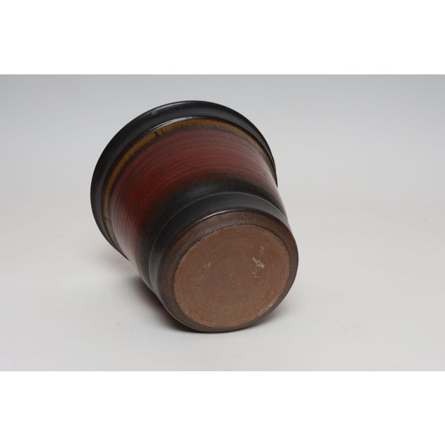 1970s Metallic Slate and Matte Red Glaze Variegated Ceramic Planter by Deanna Nichols For Sale - Image 5 of 18