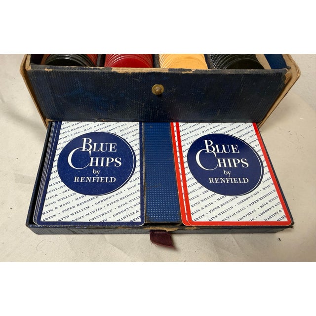 1960s Vintage Blue Chips Renfield Bakelite Gambling Gaming Poker Chip Playing Card Set For Sale - Image 5 of 9