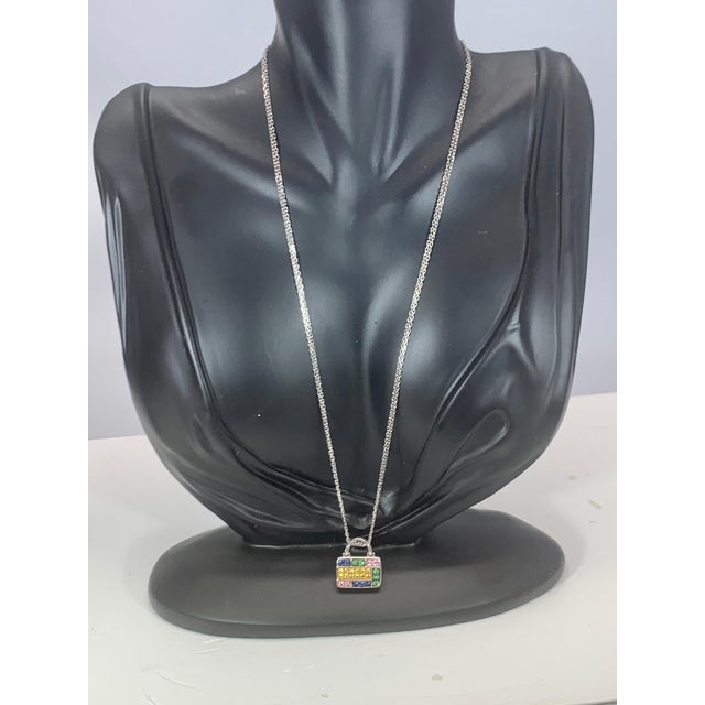 Gemstone 2.0 Carat Multi Sapphire Pendant /Necklace 18 Karat Gold Estate, Pocket Book For Sale - Image 7 of 18