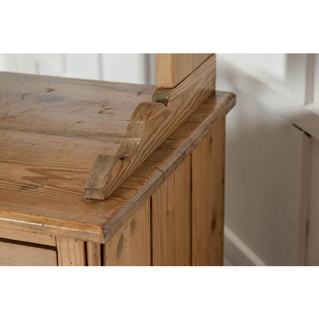 Large 19th Century English Pine Dresser, 1870s For Sale - Image 11 of 17