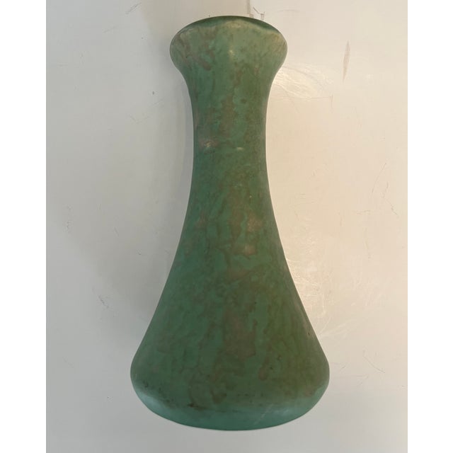 1920s Brush McCoy Art Vellum Matte Green Mottled Glaze Trumpet Art Deco