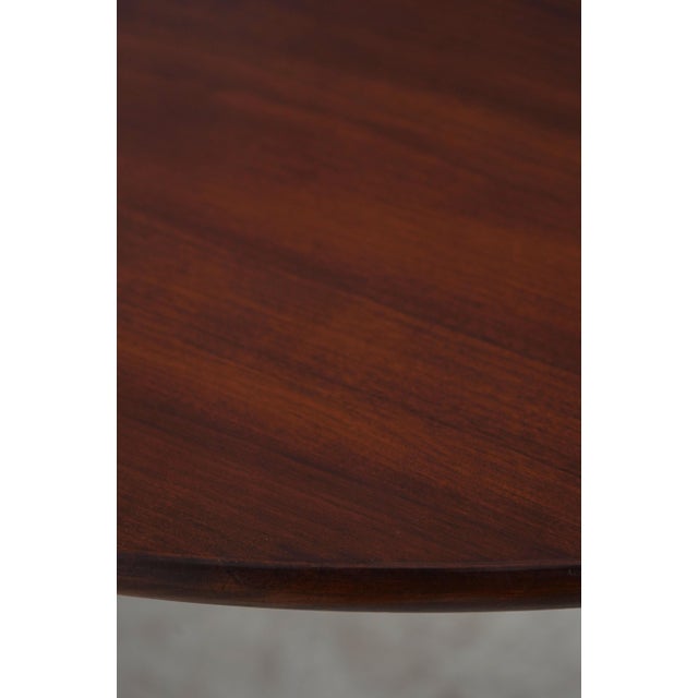Henkel Harris Cherry Oval Dining Table For Sale In Philadelphia - Image 6 of 18