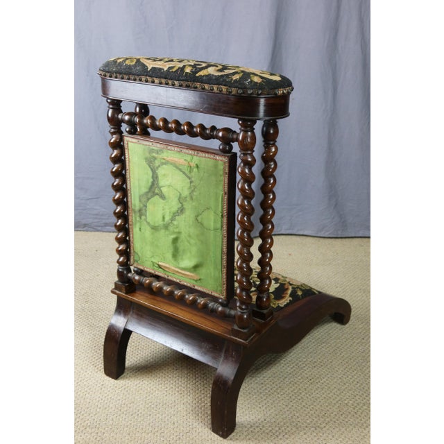 Napoleon III Brown Wooden Prie-Dieu For Sale - Image 4 of 12