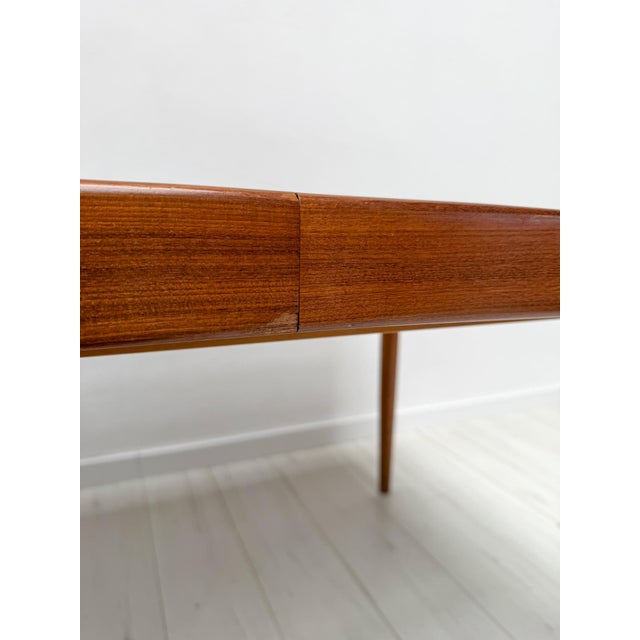 Mid-Century Danish Extendable Teak Dining Table, 1960s For Sale - Image 4 of 11