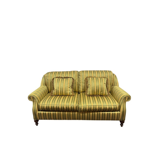 A very finely upholstered Sherrill loveseat / sofa (2 available). The sofa is upholstered in beautiful Sherrill fabric and...