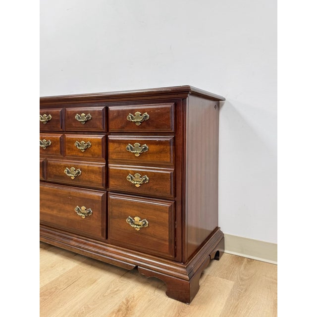 Mid 20th Century Vintage Dresser American Drew Nine Drawer Lowboy Traditional Brass Hardware For Sale - Image 5 of 18