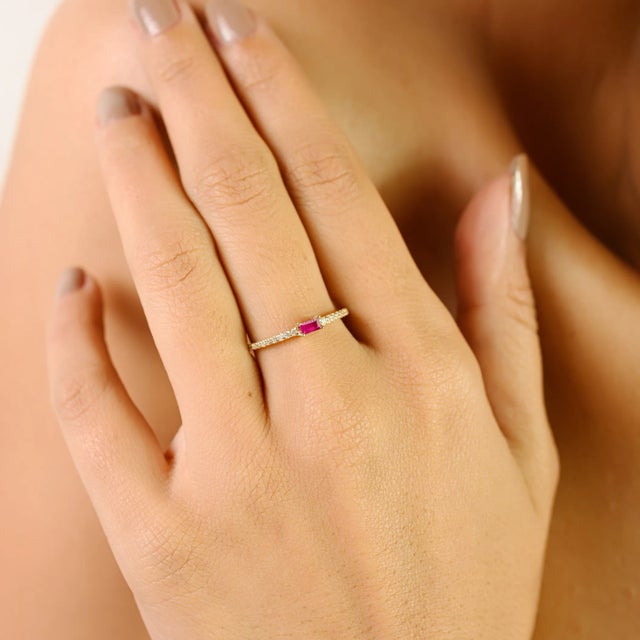Baguette Cut Ruby Stacking Ring in 14k Gold Size 5.5 For Sale - Image 4 of 11