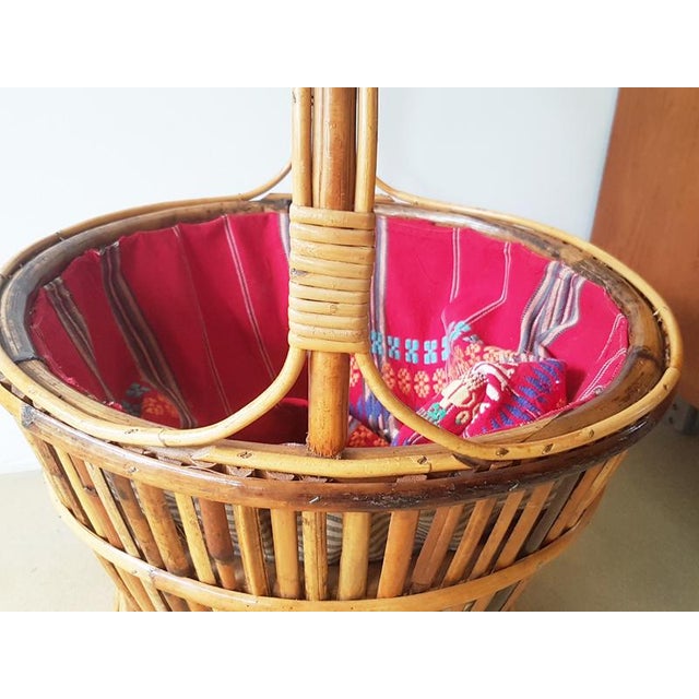 Mid-Century Italian Work Knitting Basket in Rattan and Rush, 1960s For Sale - Image 3 of 10
